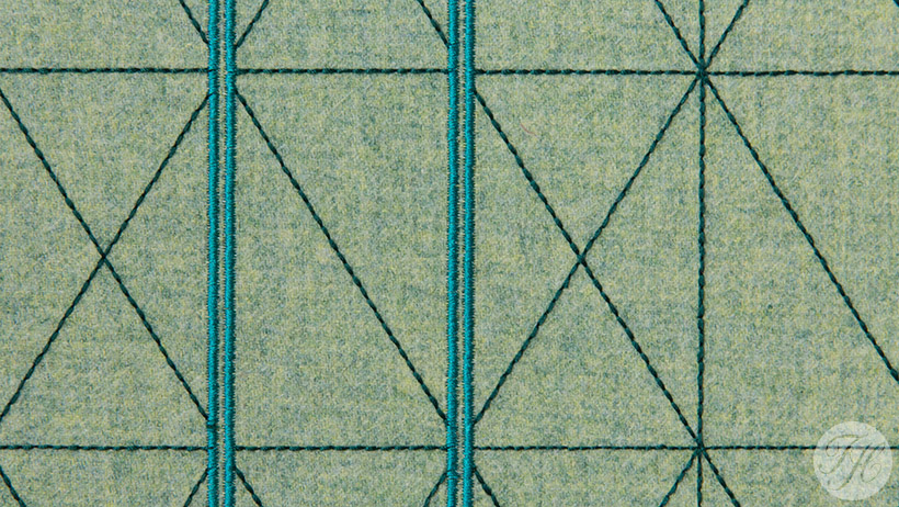 detail van speciaal patroon geweven in lakenvilt Beurs van Berlage Amsterdam