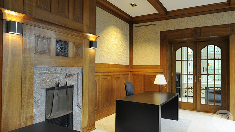 panelen met spanstof op betengelde ondergrond Villa Eemwijk