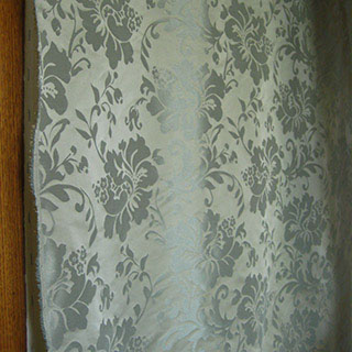 stoffen wandbespanning en passende gordijnen stijlkamer herenhuis Den Haag