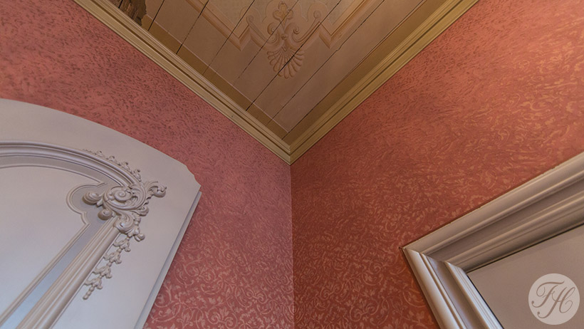 Stoffen wandbespanning monumentaal pand West-Indisch Huis Dordrecht